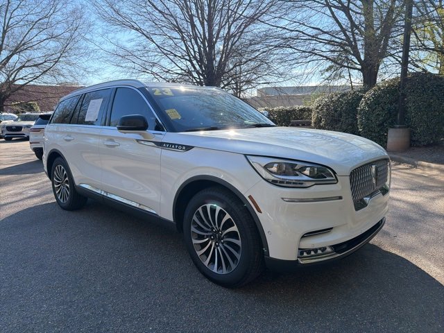 Used 2023 Lincoln Aviator Reserve w/ Equipment Group 201A image 7