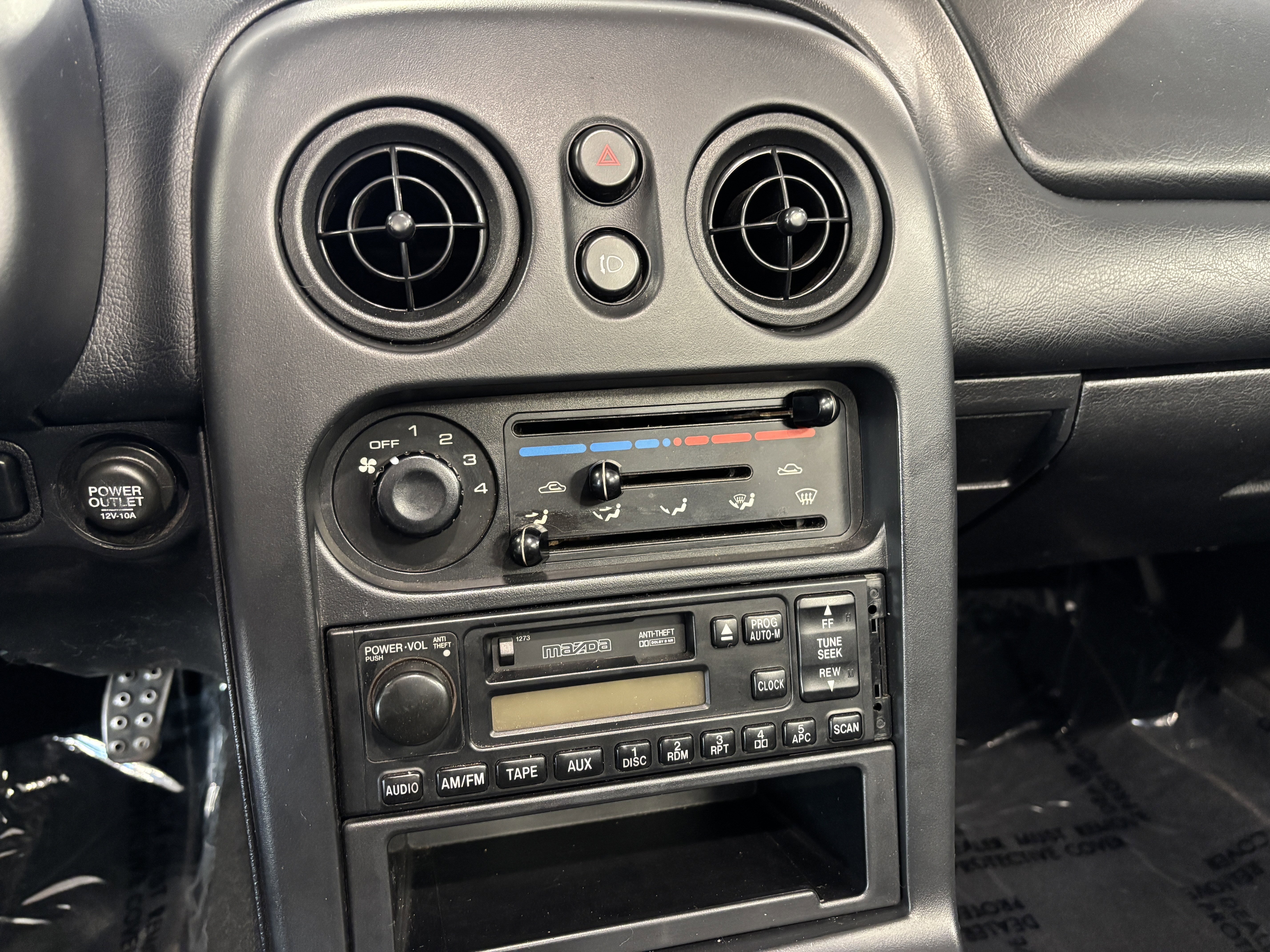 Used 1997 MAZDA MX-5 Miata image 23