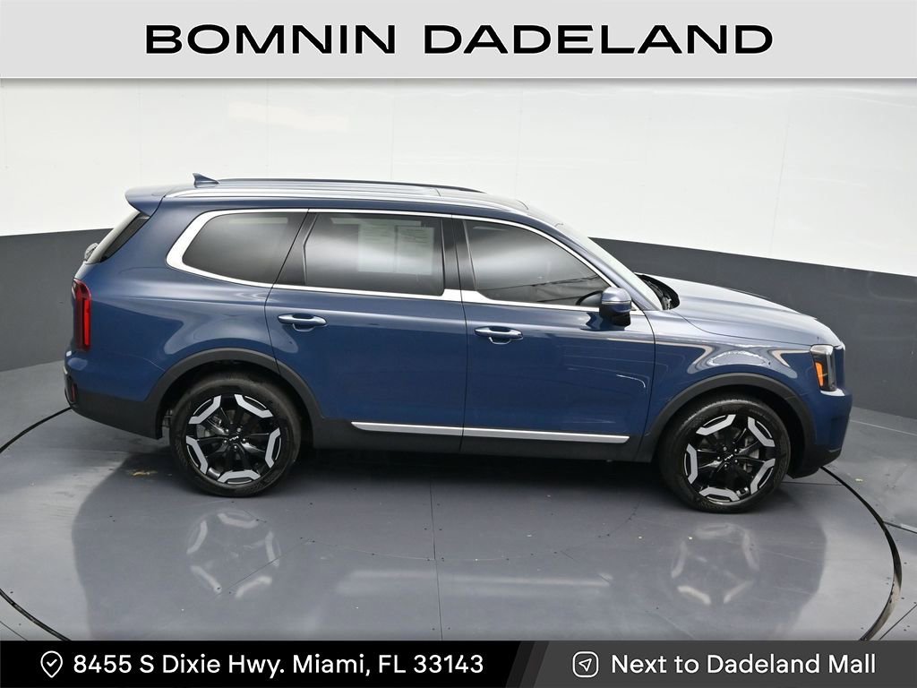 Used 2025 Kia Telluride S image 20