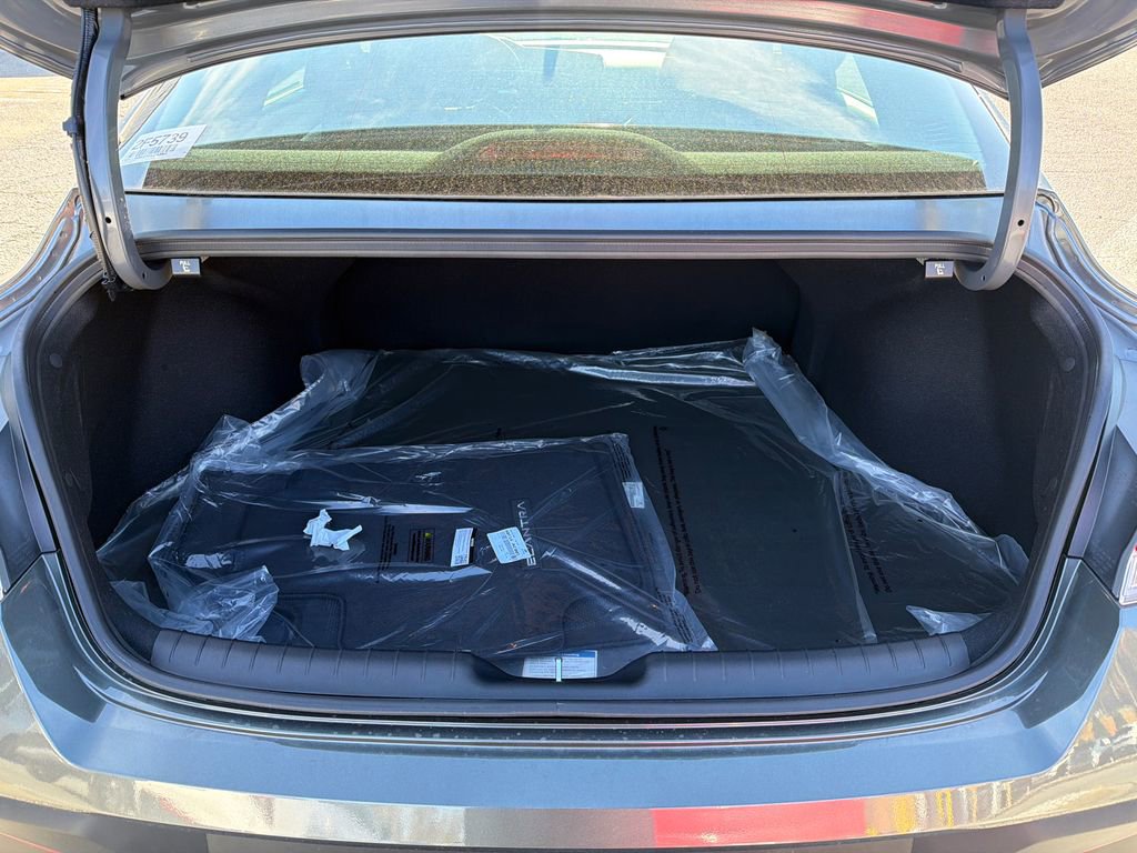 New 2026 Hyundai Elantra SE image 18