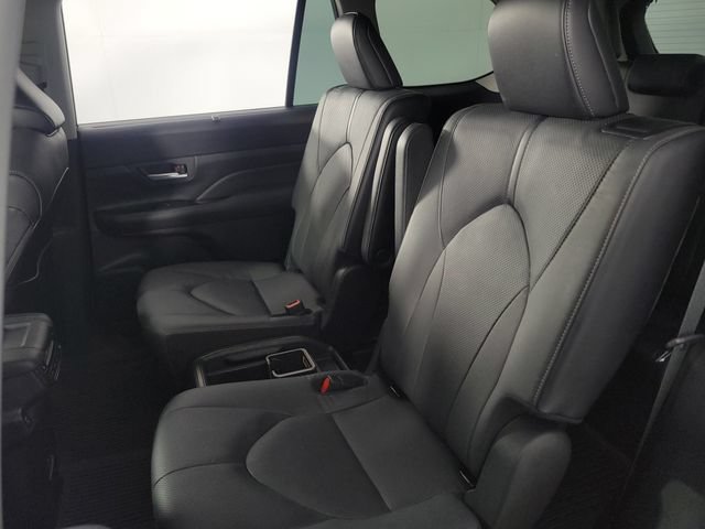 Used 2024 Toyota Grand Highlander FWD image 18
