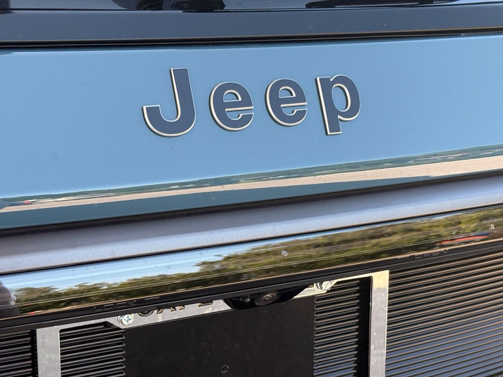 New 2026 Jeep Grand Wagoneer L Summit AWD/4WD image 37