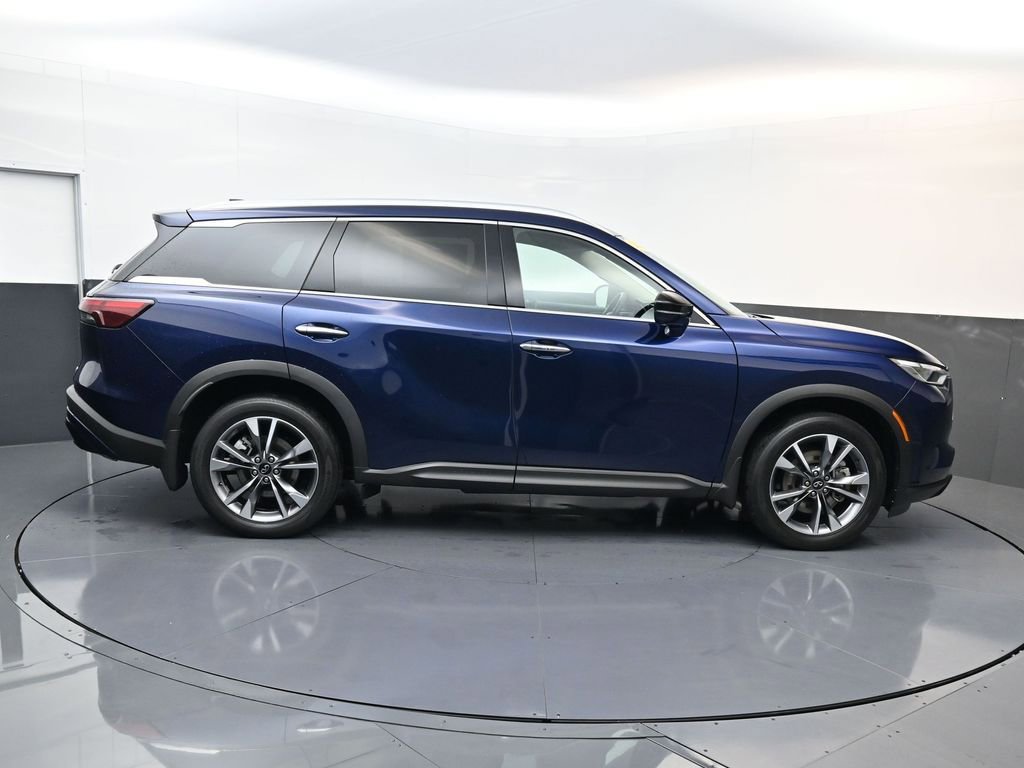 Used 2024 INFINITI QX60 Luxe AWD/4WD image 2