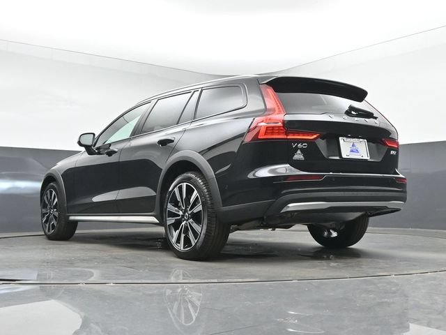 New 2026 Volvo V60 B5 Cross Country Ultra w/ Climate Package AWD/4WD image 44