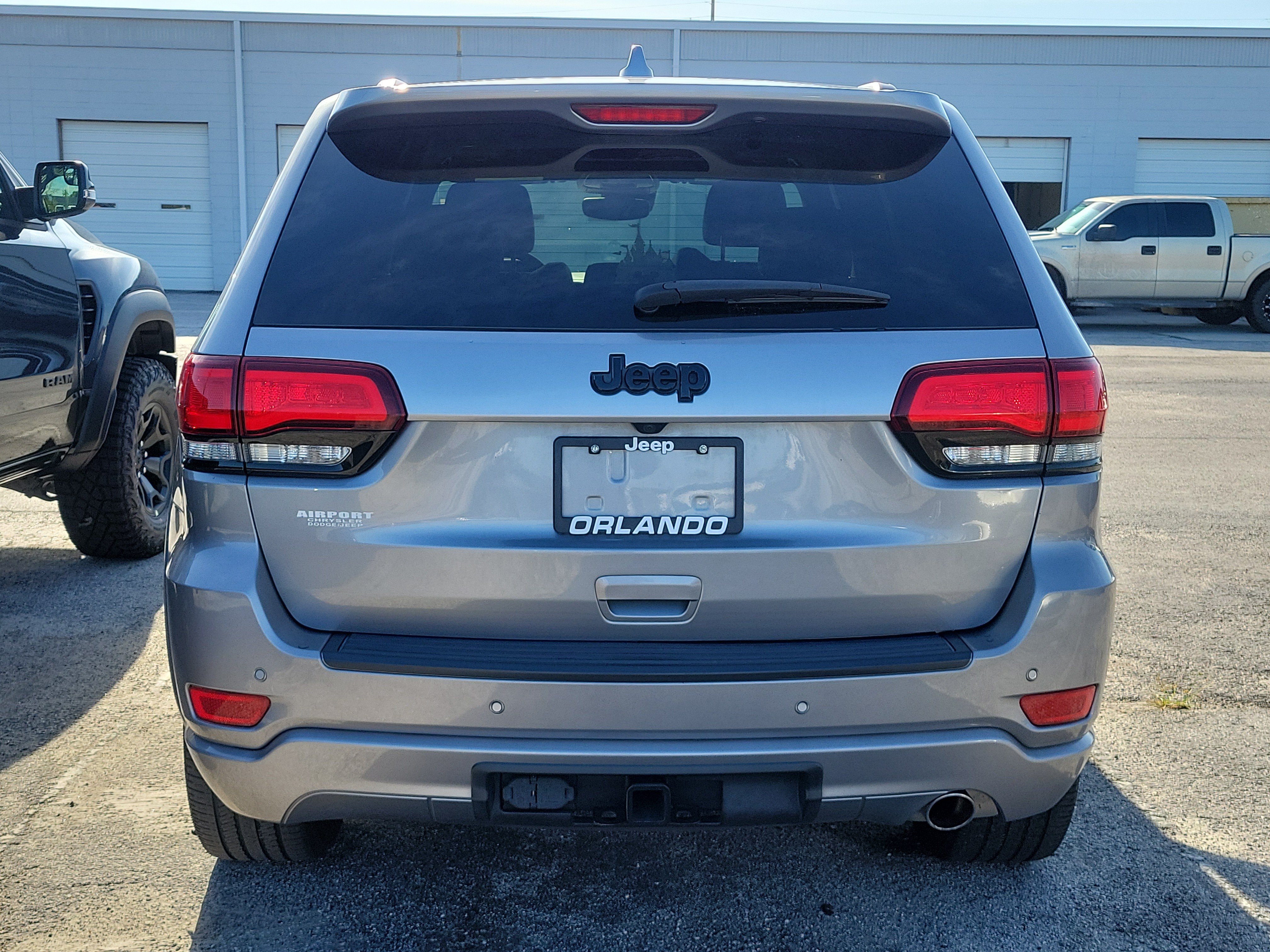 Used 2021 Jeep Grand Cherokee Laredo X RWD image 5