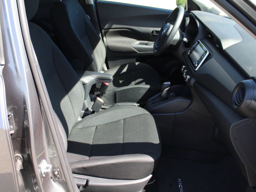 Used 2025 Nissan Kicks Play S FWD image 12