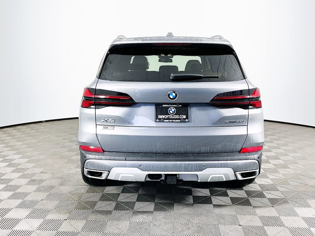 Used 2026 BMW X5 xDrive40i w/ Climate Comfort Package image 7