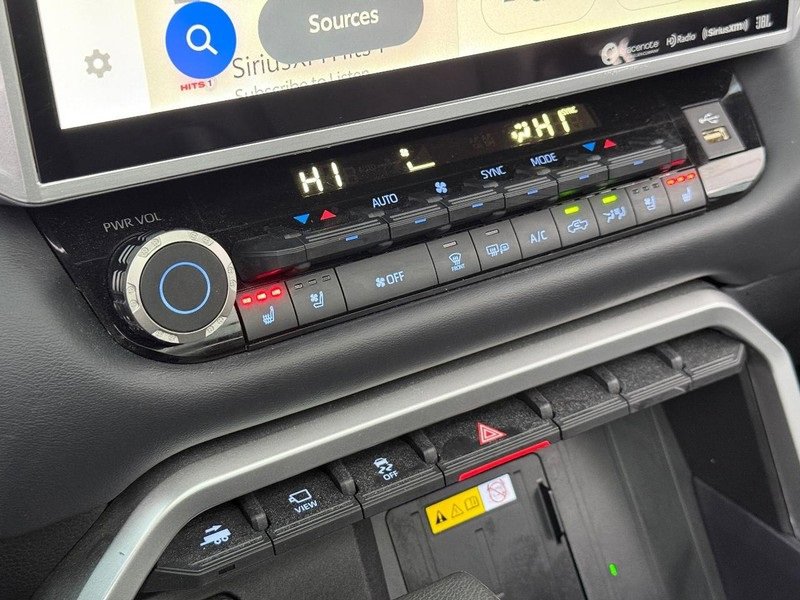 Used 2023 Toyota Tundra Platinum image 29