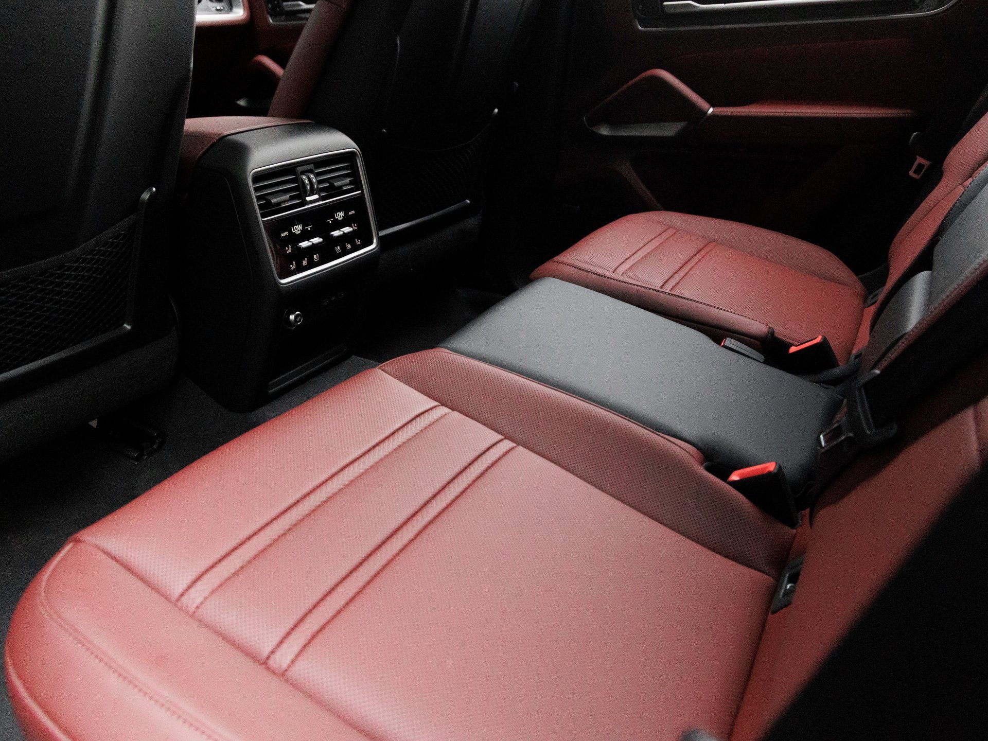 New 2026 Porsche Cayenne S image 23