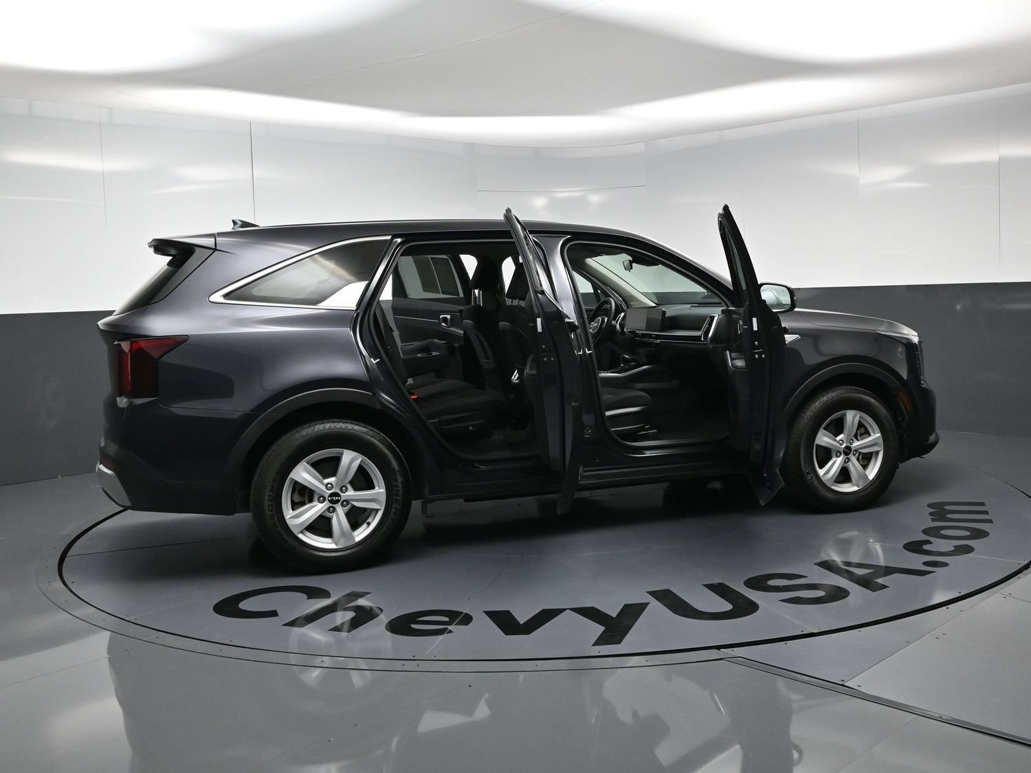 Used 2025 Kia Sorento LX FWD image 25