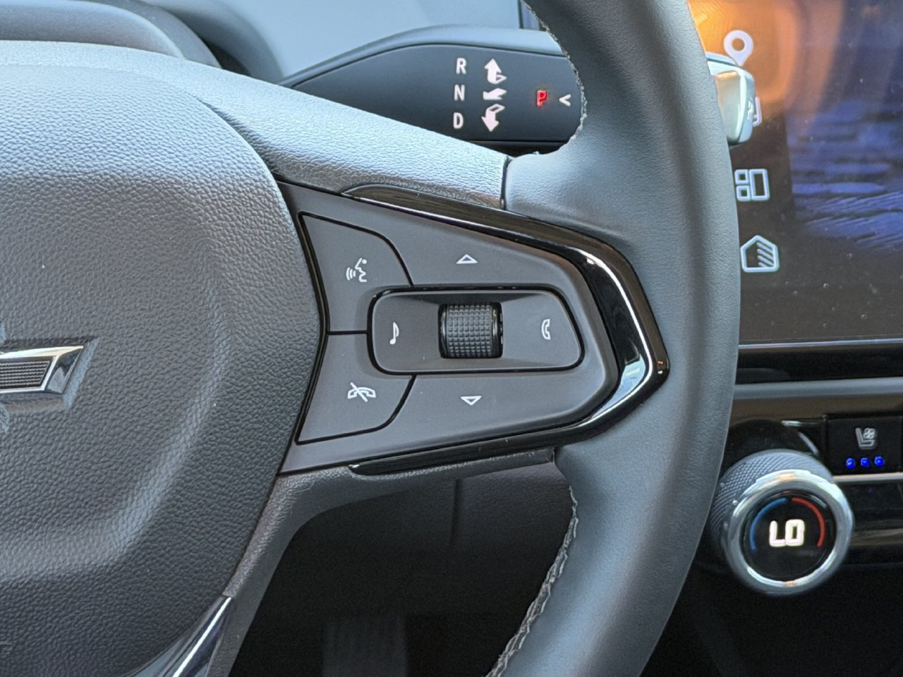 Used 2027 Chevrolet Bolt RS FWD image 14