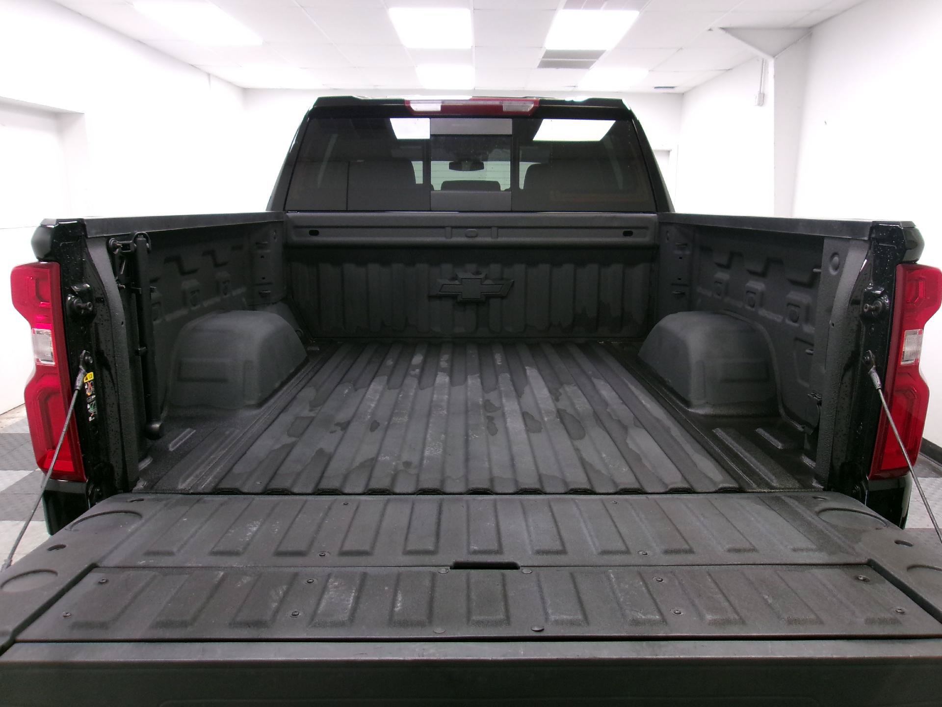 Used 2024 Chevrolet Silverado 1500 RST w/ Convenience Package II AWD/4WD image 13