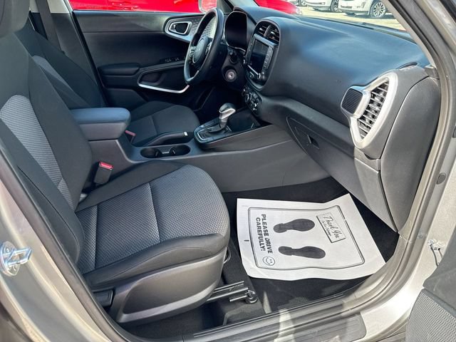 Used 2023 Kia Soul LX FWD image 14