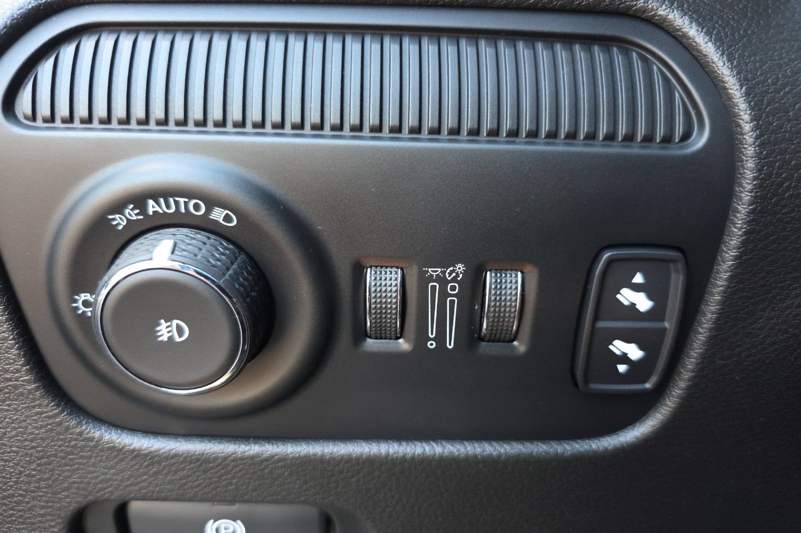Used 2022 Jeep Wagoneer Series III w/ Convenience Group I AWD/4WD image 30
