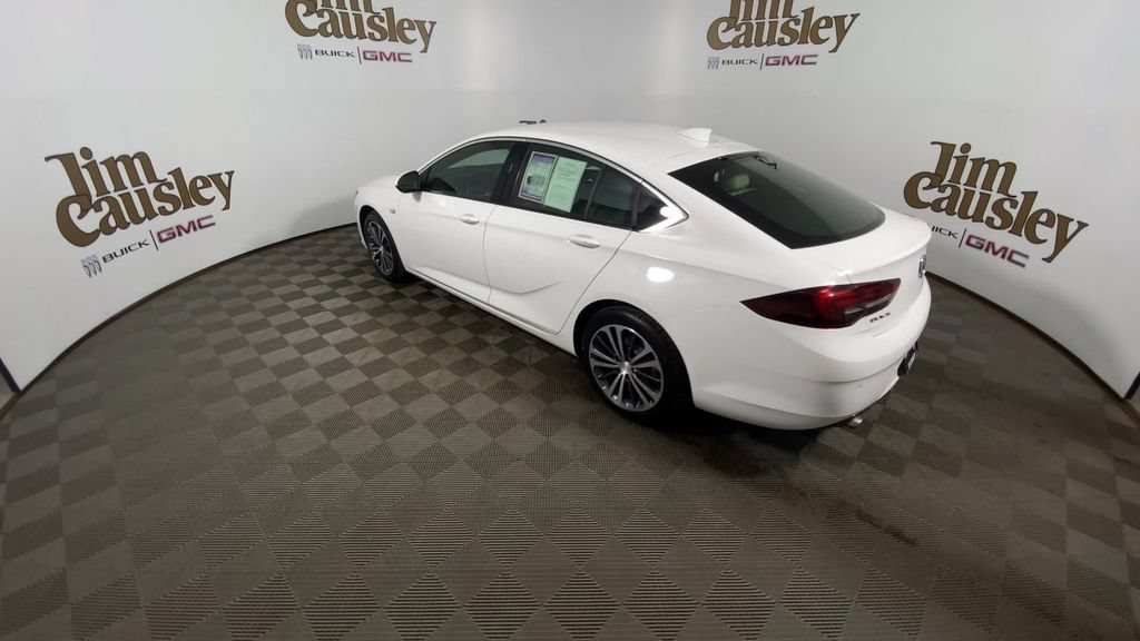Certified 2018 Buick Regal Essence w/ Driver Confidence Package #1 AWD/4WD image 6