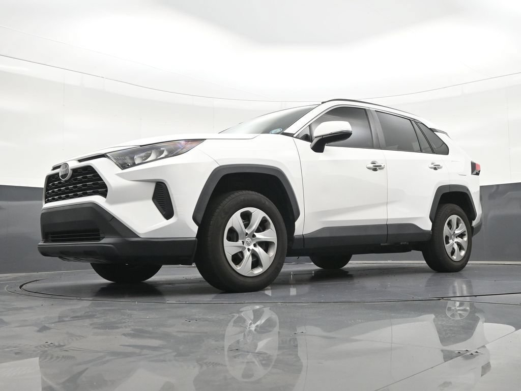 Used 2020 Toyota RAV4 LE FWD image 23