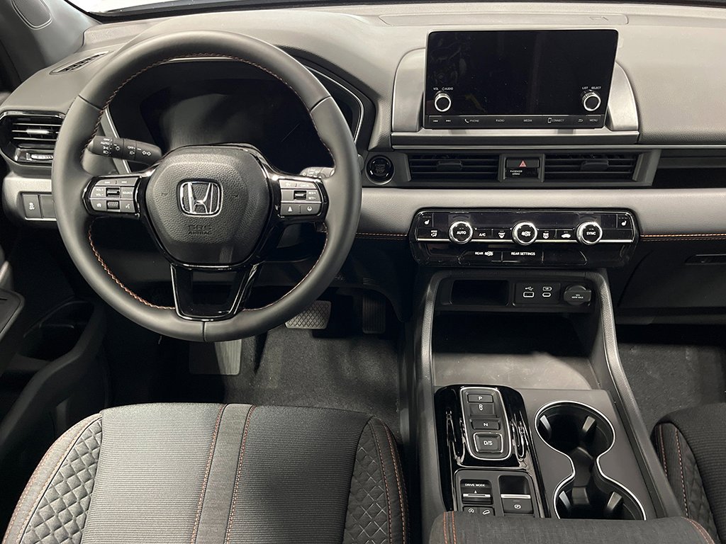 New 2025 Honda Pilot Sport image 19