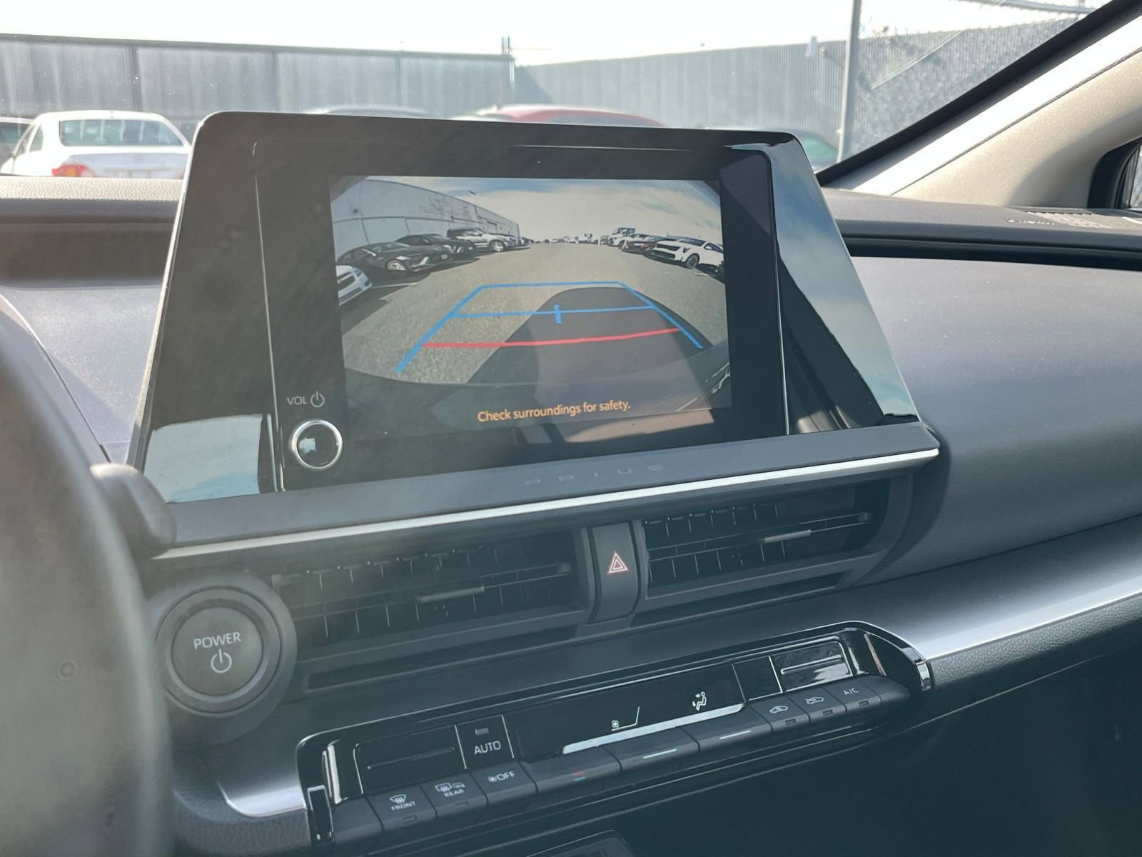 Used 2025 Toyota Prius LE image 21