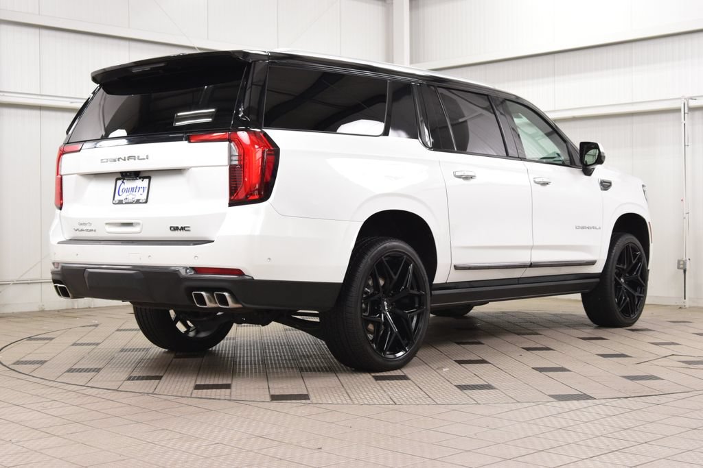 Used 2025 GMC Yukon XL Denali Ultimate w/ LPO, Floor Liner Package AWD/4WD image 8