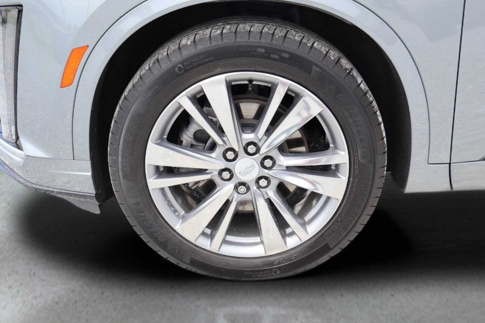 Certified 2023 Cadillac XT6 Premium Luxury AWD/4WD image 9
