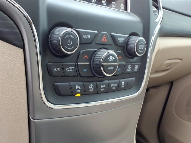 Used 2021 Jeep Grand Cherokee Laredo image 14