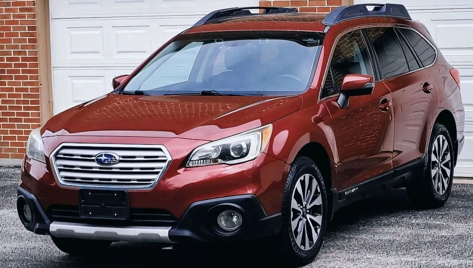 Used 2016 Subaru Outback 3.6R Limited image 1