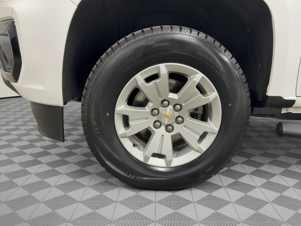 Used 2022 Chevrolet Colorado LT w/ Safety Package AWD/4WD image 13