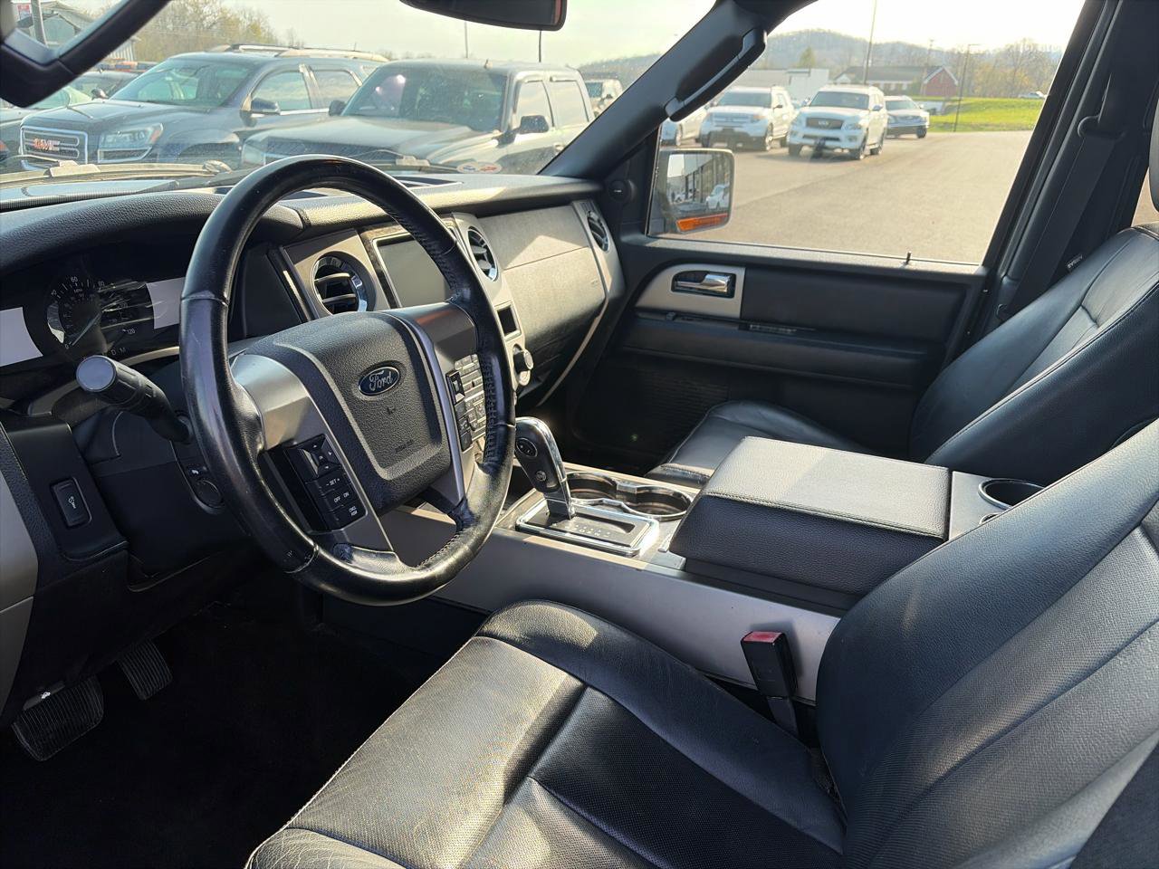 Used 2015 Ford Expedition Limited w/ Equipment Group 301A image 10