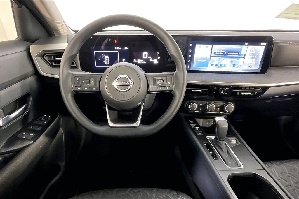 Certified 2025 Nissan Kicks SV image 7