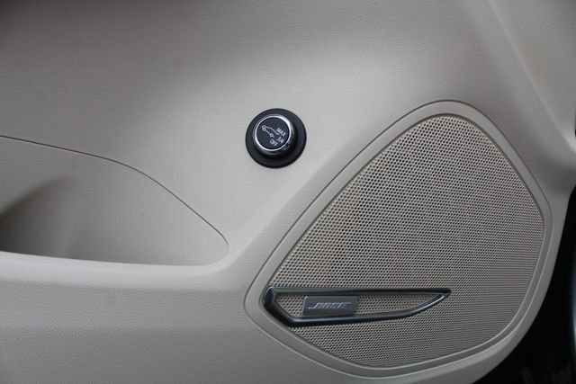 Used 2022 Buick Envision Avenir w/ Technology Package II FWD image 38