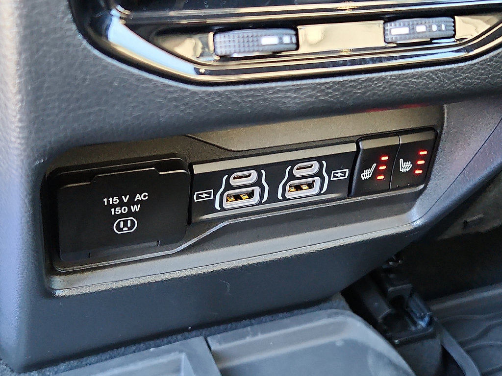 Used 2024 Jeep Grand Cherokee Trailhawk w/ Advanced Protech Group II AWD/4WD image 11