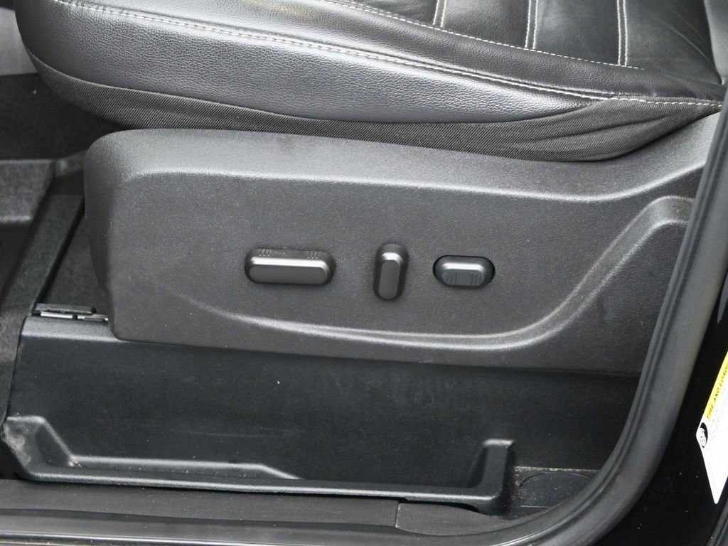 Certified 2017 Ford Escape Titanium w/ Equipment Group 301A image 10
