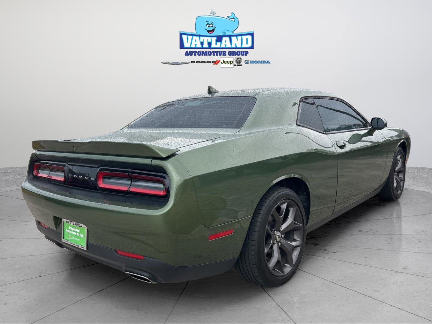 Used 2019 Dodge Challenger SXT w/ Plus Package image 5