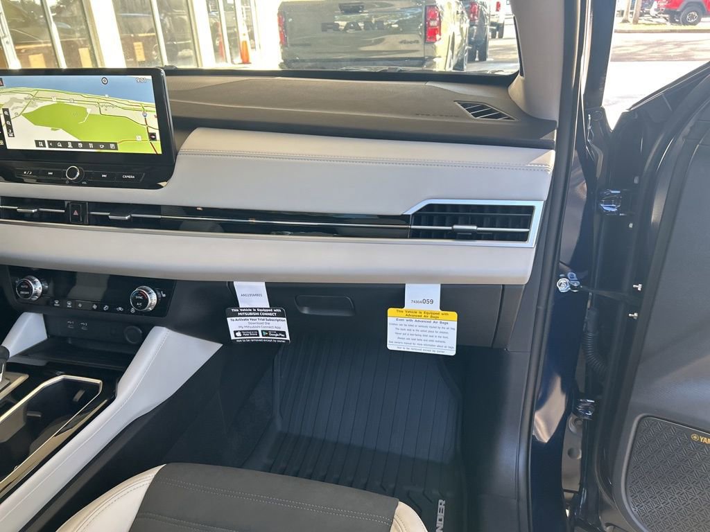 New 2026 Mitsubishi Outlander SE image 23