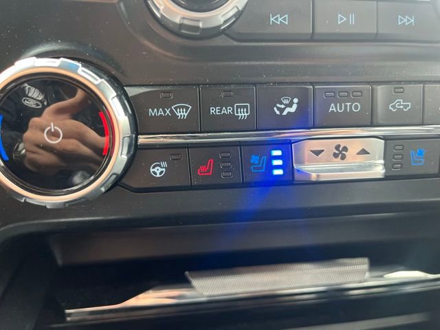 Used 2025 Ford F250 Lariat w/ Chrome Package image 14