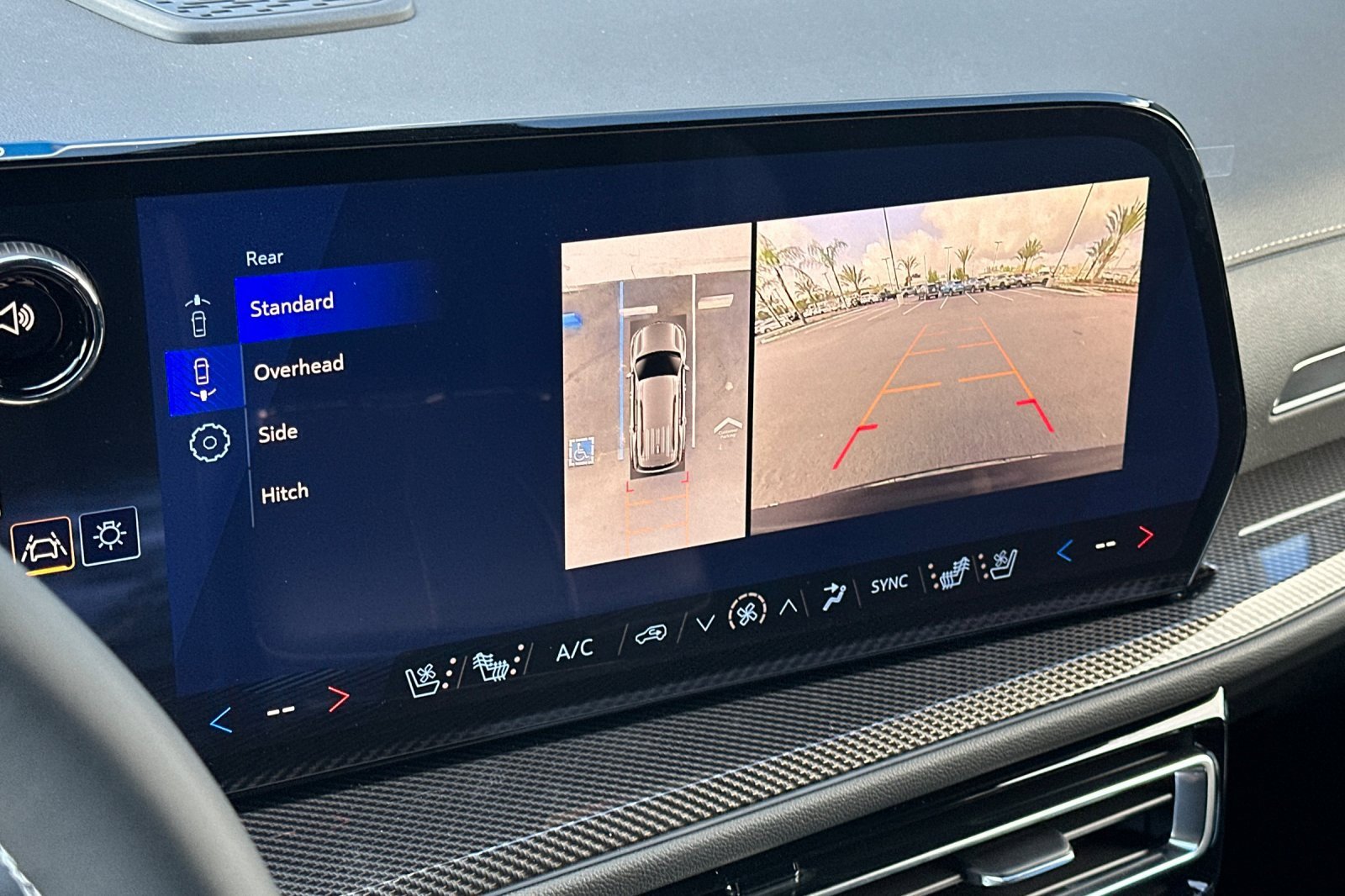 New 2026 Chevrolet Traverse High Country image 21