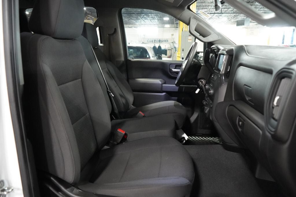 Used 2022 Chevrolet Silverado 2500 Custom w/ Custom Value Package AWD/4WD image 27