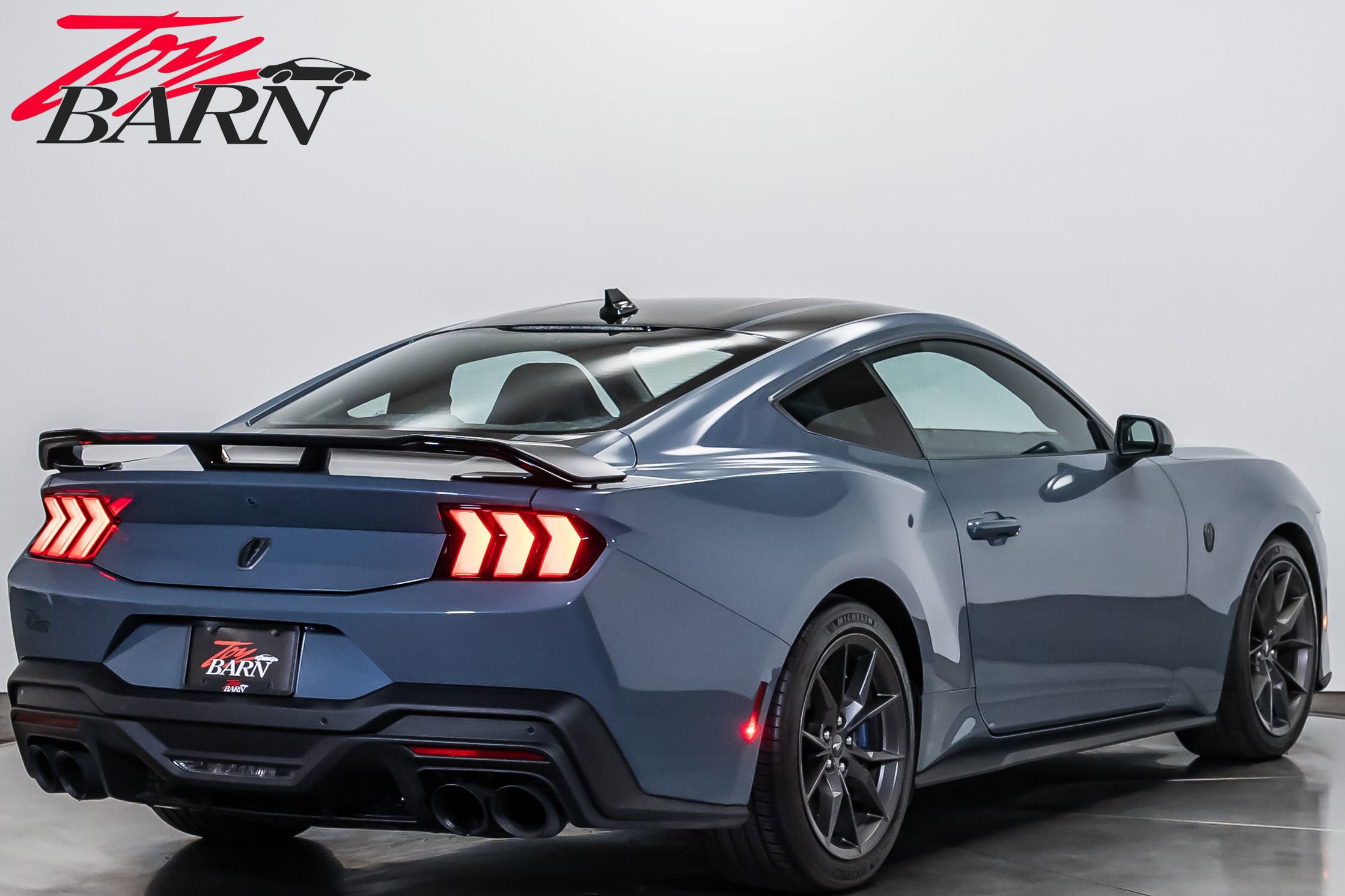 Used 2024 Ford Mustang Dark Horse image 5