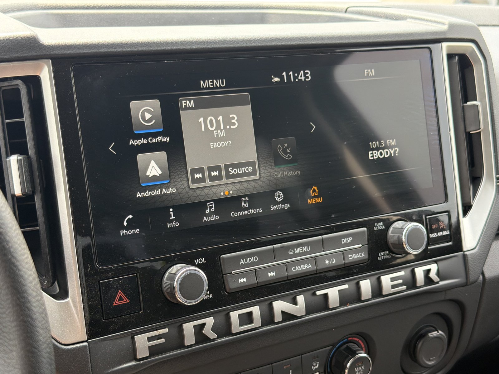 Used 2025 Nissan Frontier SV RWD image 24