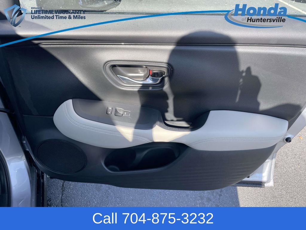 Used 2023 Honda HR-V LX image 42