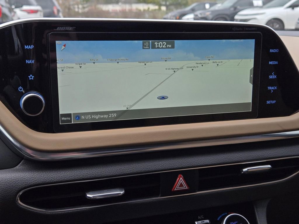 Used 2022 Hyundai Sonata Limited w/ Preferred Accessory Package image 13