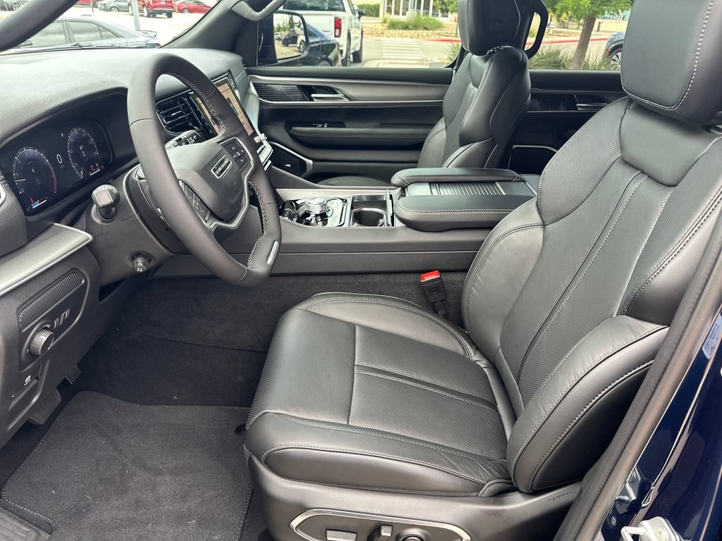 New 2026 Jeep Grand Wagoneer 4WD image 19