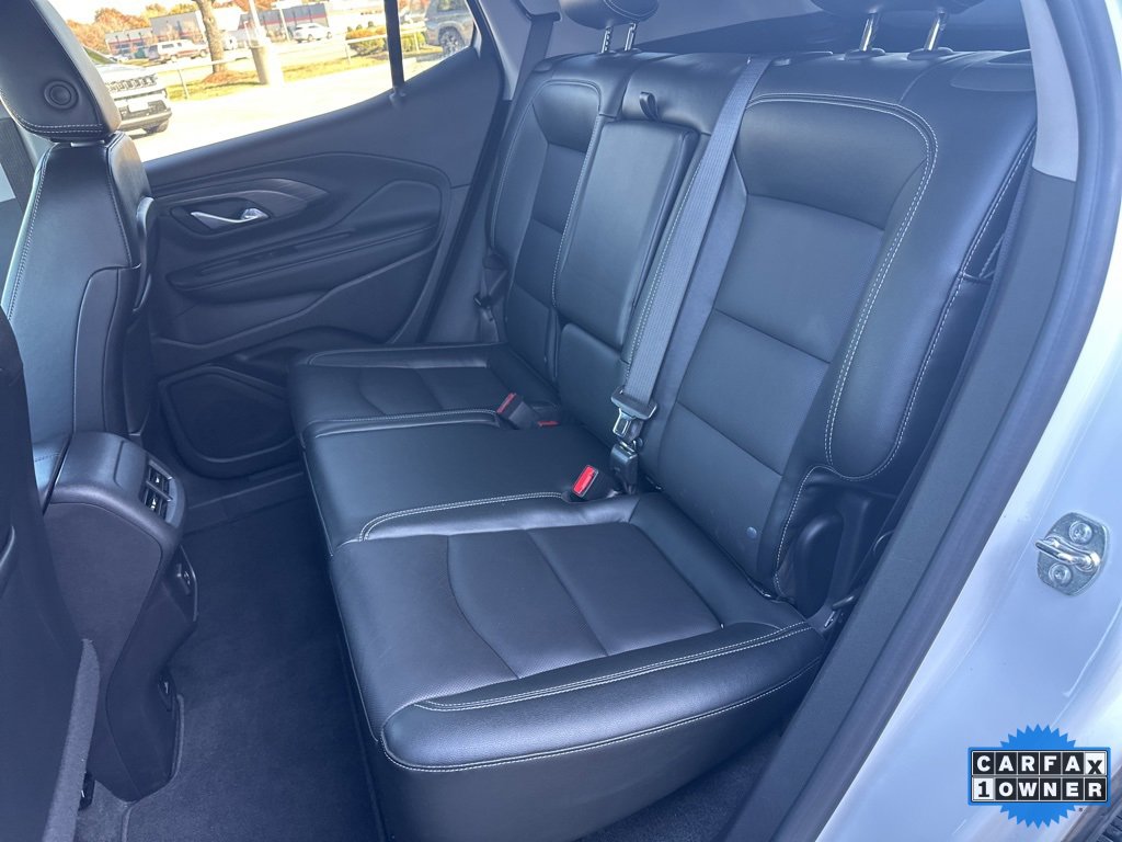 Used 2024 GMC Terrain SLT image 44