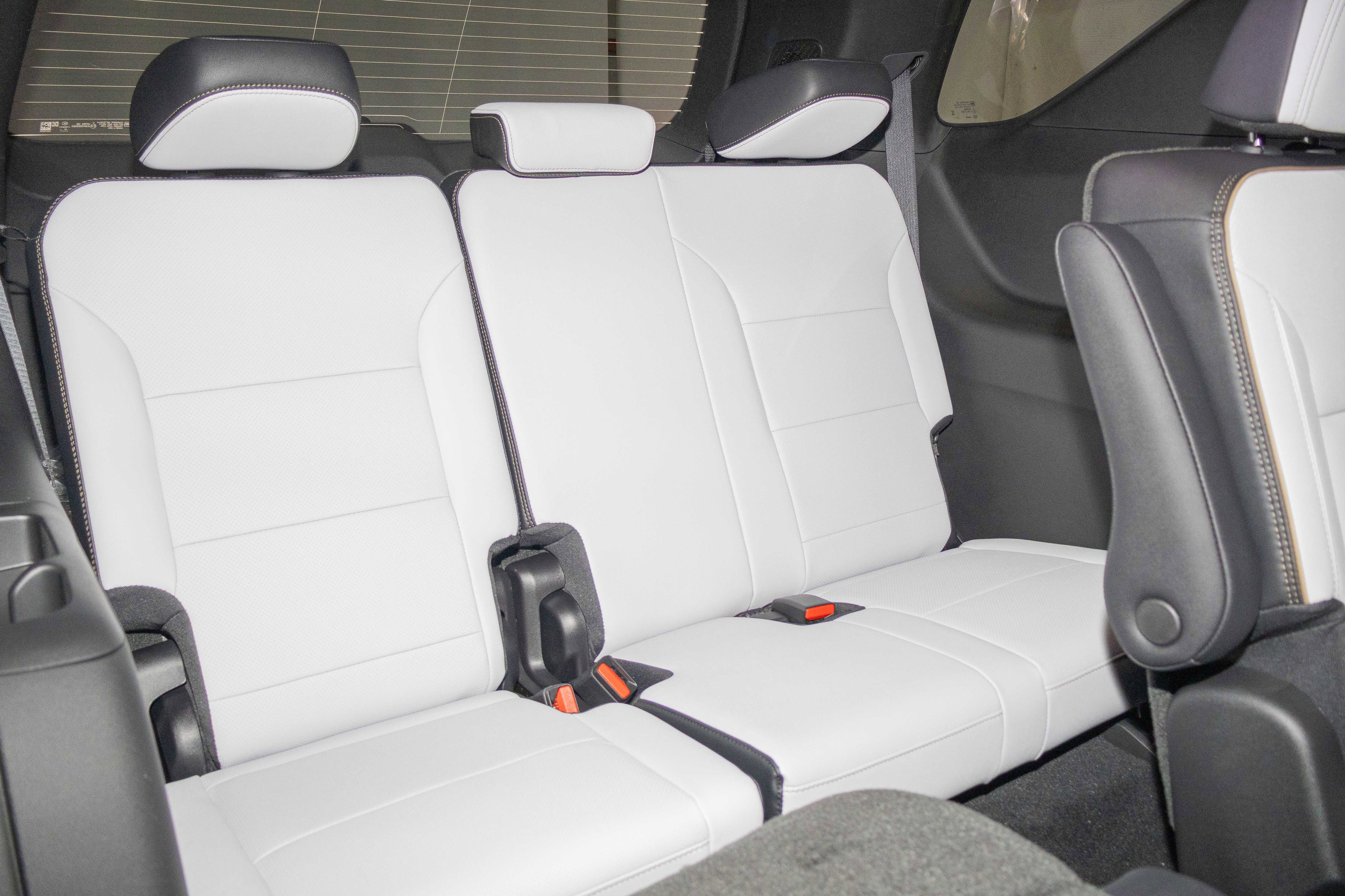 New 2026 Chevrolet Traverse High Country image 12