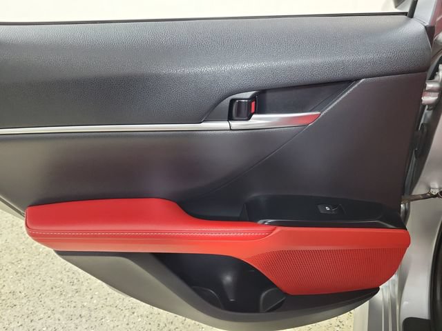 Used 2020 Toyota Camry XSE FWD image 14