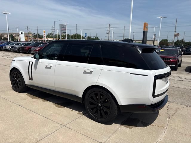 Used 2023 Land Rover Range Rover Long Wheelbase SE AWD/4WD image 6