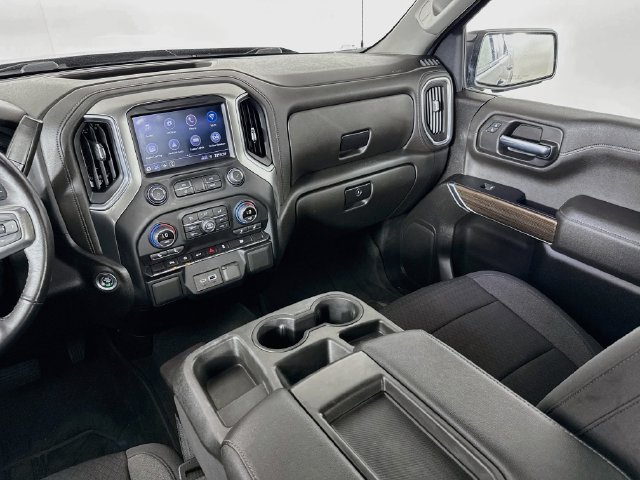 Used 2022 Chevrolet Silverado 1500 RST w/ Redline Edition AWD/4WD image 23