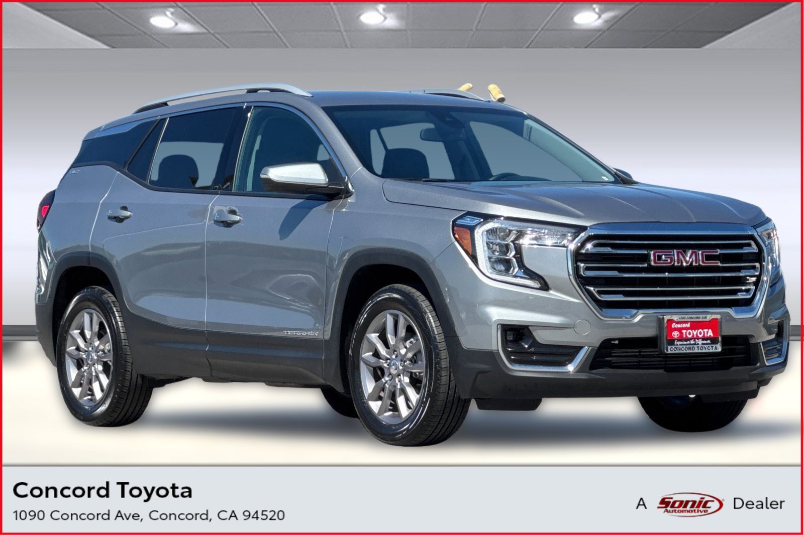 Used 2024 GMC Terrain SLT