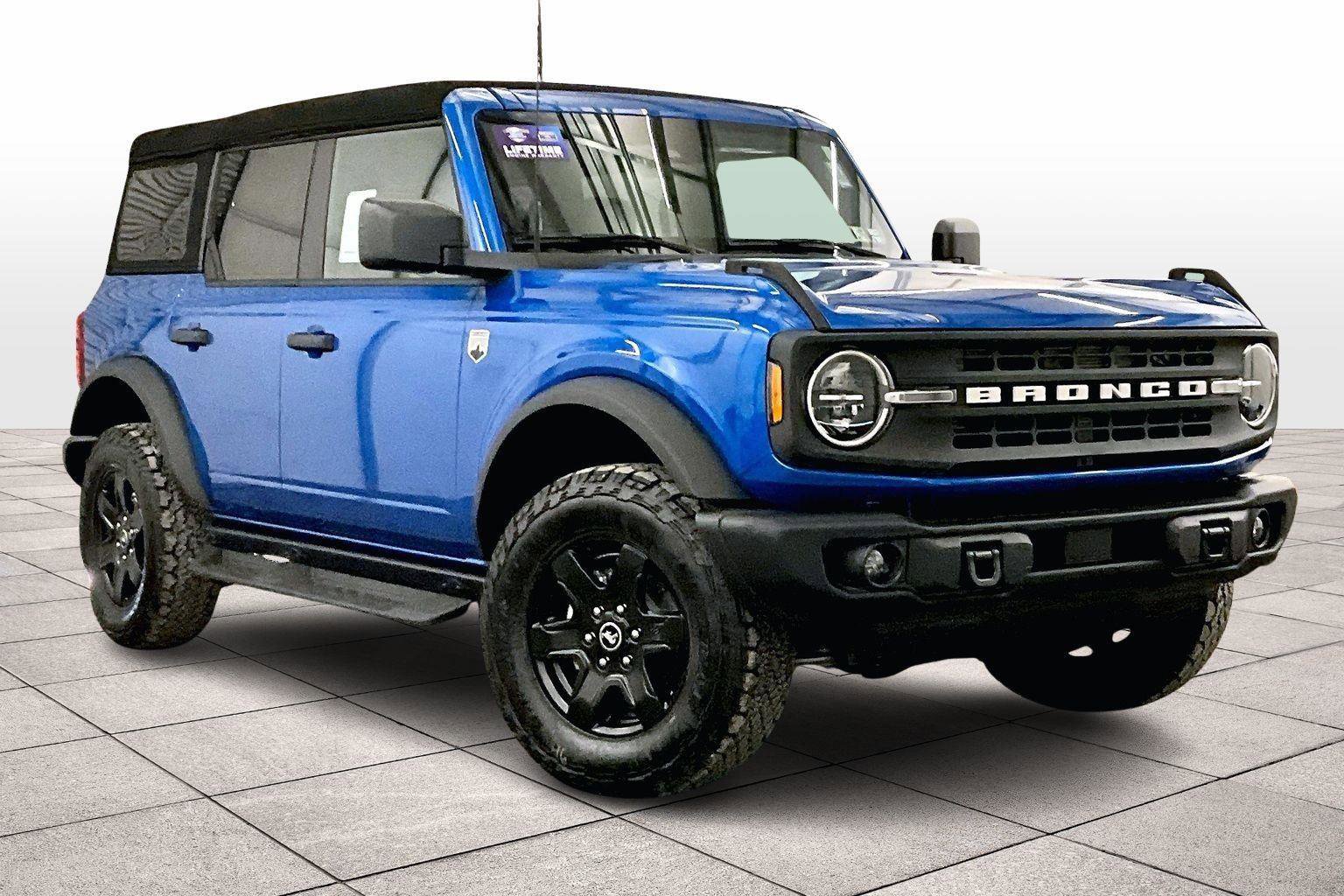 New 2025 Ford Bronco Big Bend w/ Black Diamond Package image 2