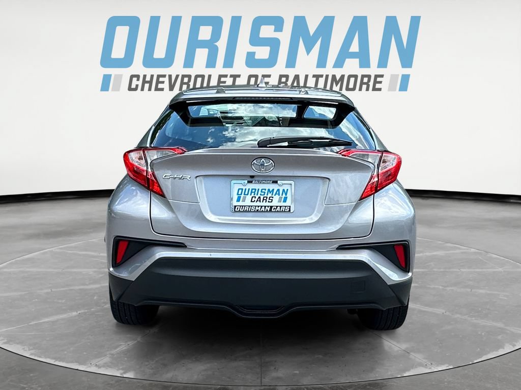 Used 2019 Toyota C-HR XLE FWD image 5